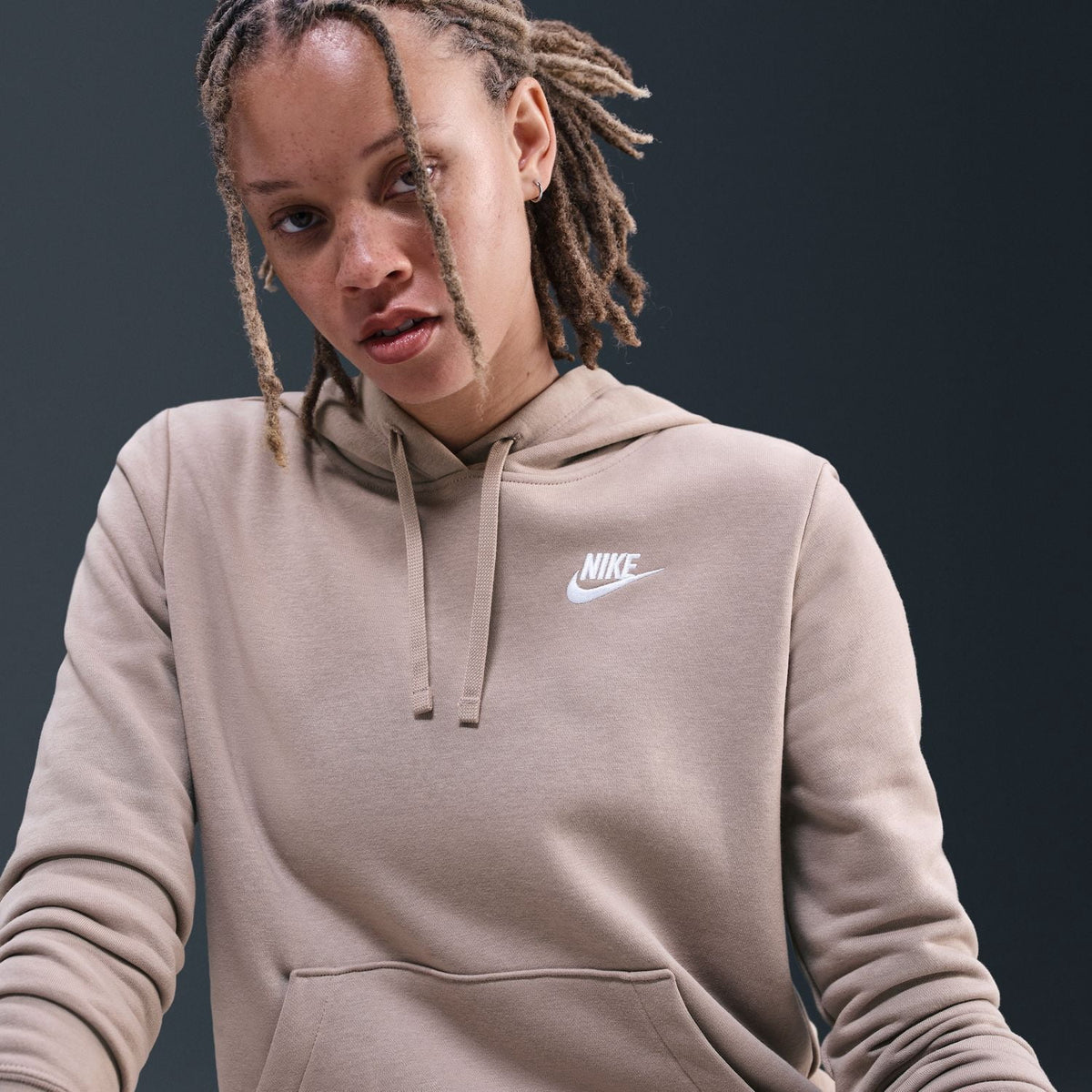 Nike Sportswear Club Fleece Women's Pullover Hoodie Color: Medium Soft Pink/White Size: L (12–14)
