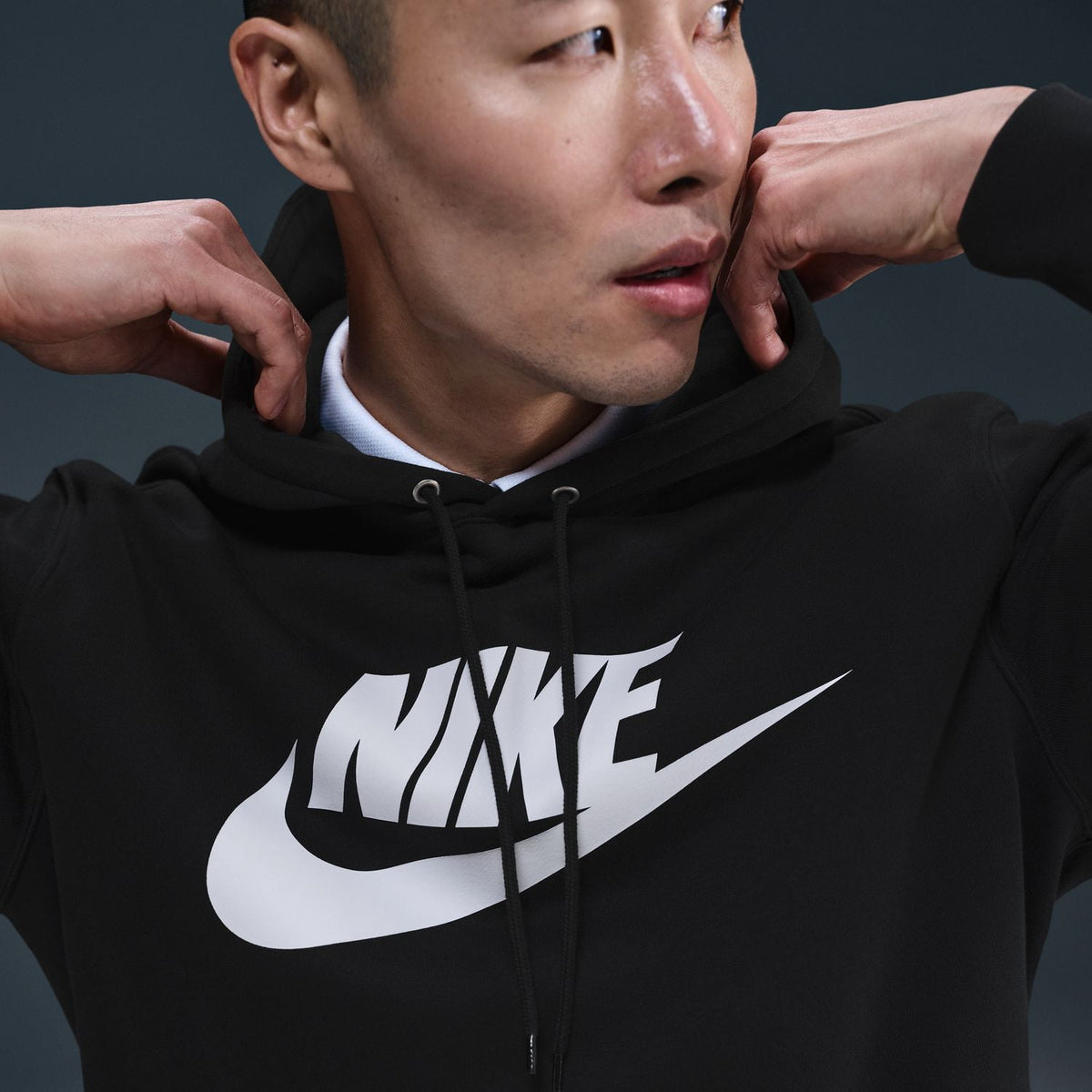 Nike Club Men's Fleece Pullover Hoodie Color: Ghost Size: L