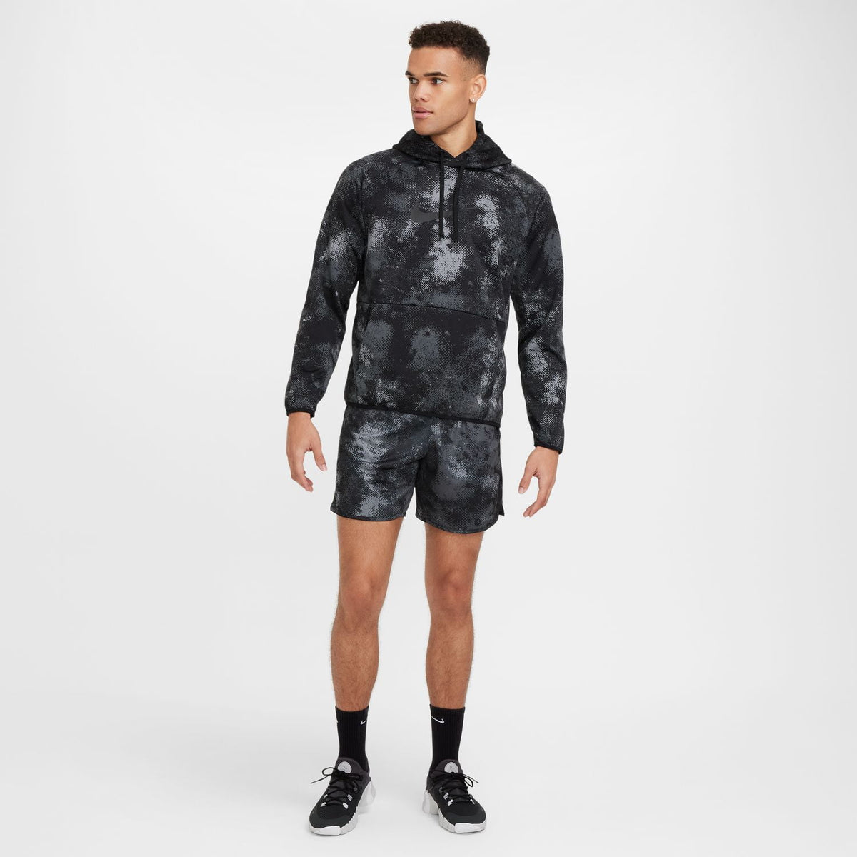 Men's Nike Therma-FIT Camo Versatile Pullover Hoodie Color: Black Size: M